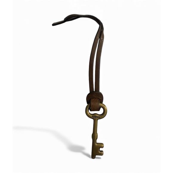 Fossil Key Fob Hang Tag For Purse Bag Or Keys Leather Strap Brass Skeleton Key - Picture 3 of 4
